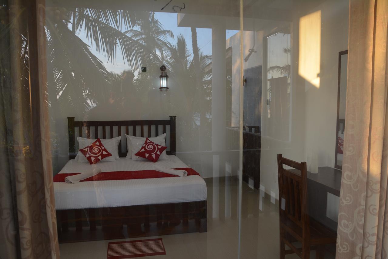 Sea View Tourist Inn Tangalle Exterior photo