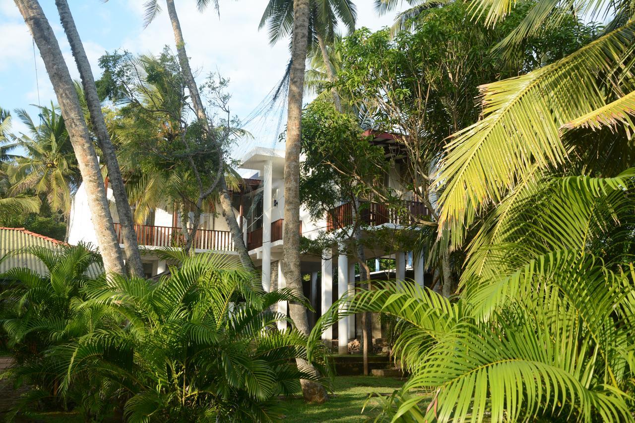 Sea View Tourist Inn Tangalle Exterior photo