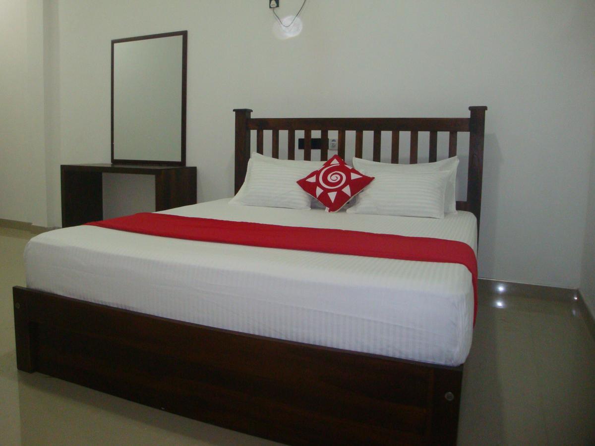 Sea View Tourist Inn Tangalle Exterior photo
