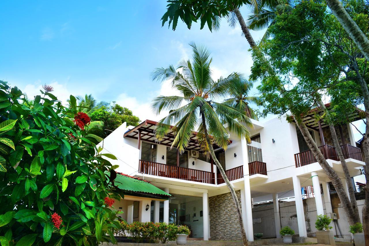 Sea View Tourist Inn Tangalle Exterior photo