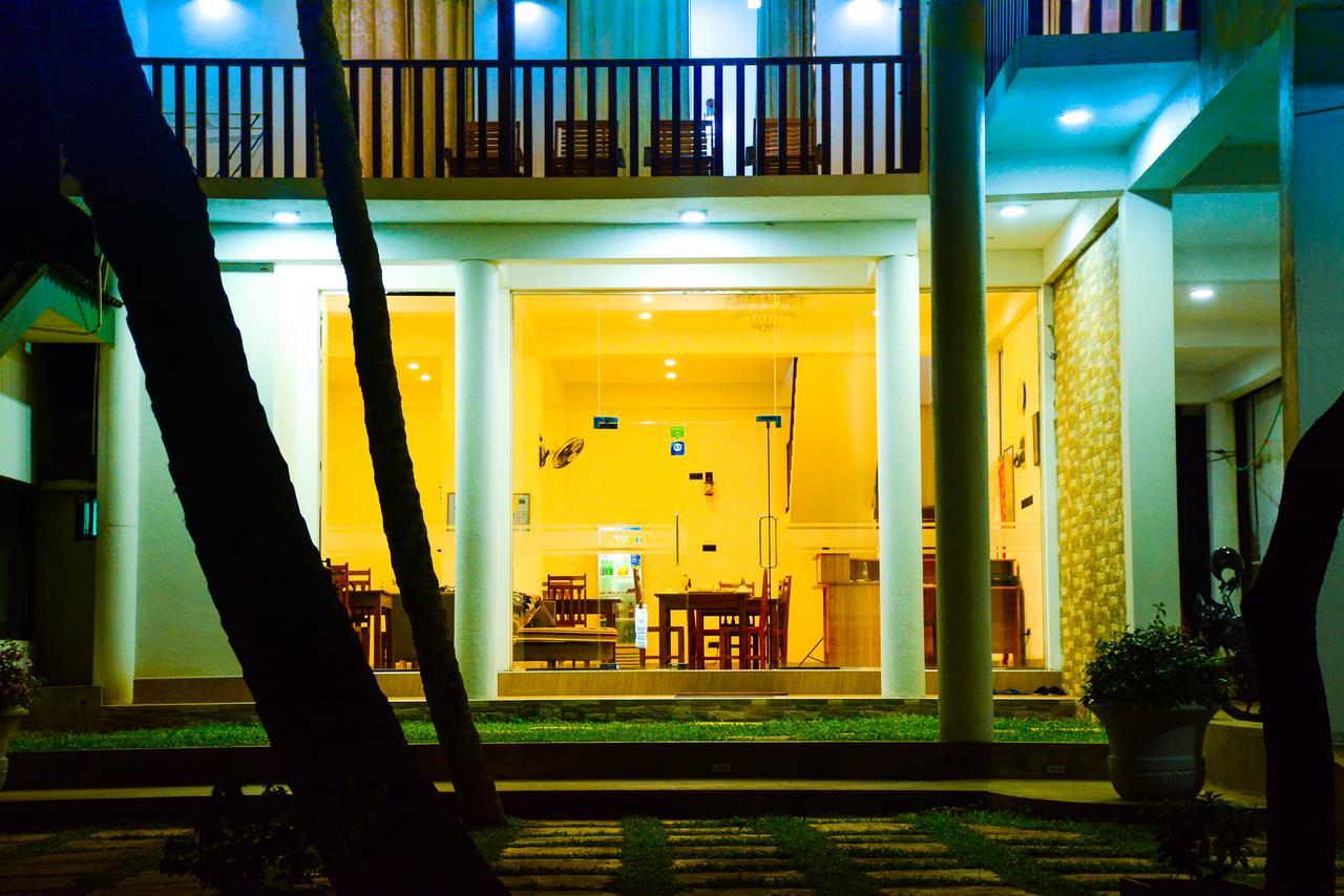 Sea View Tourist Inn Tangalle Exterior photo