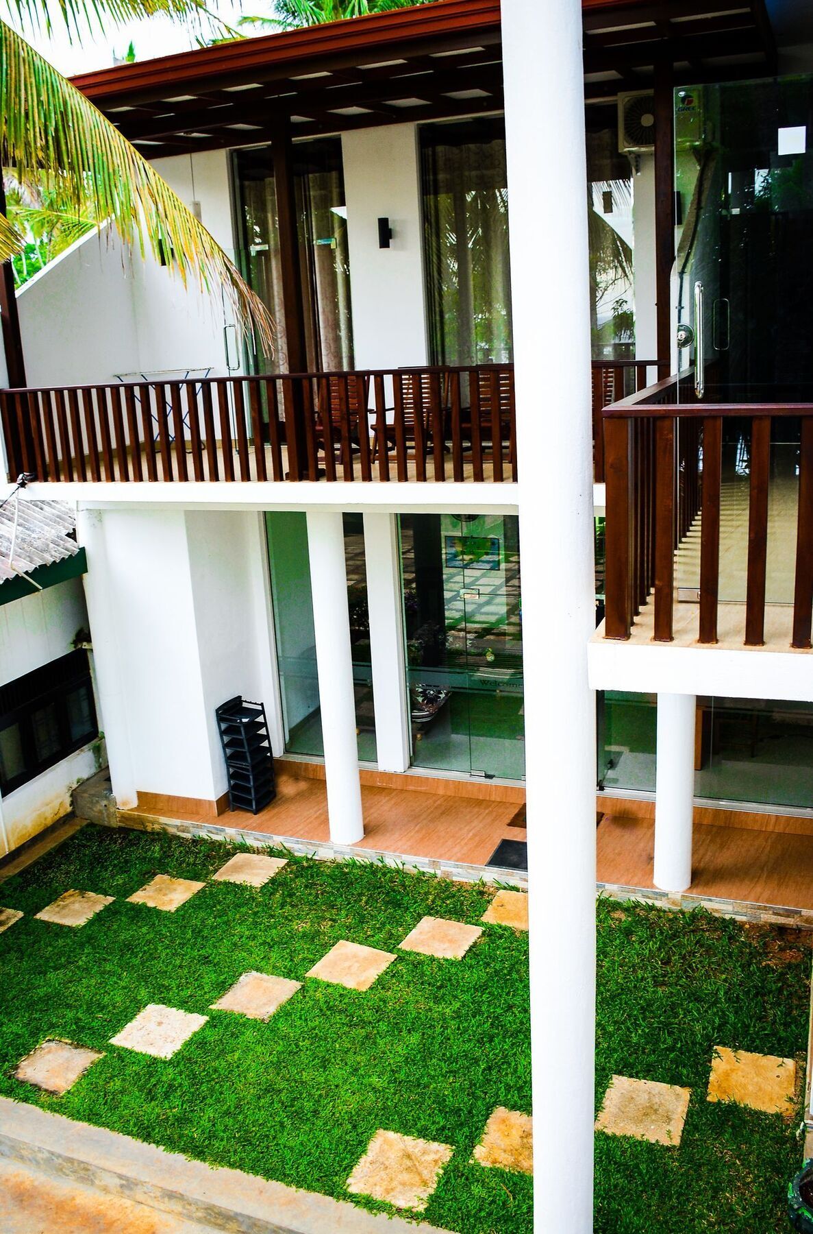 Sea View Tourist Inn Tangalle Exterior photo